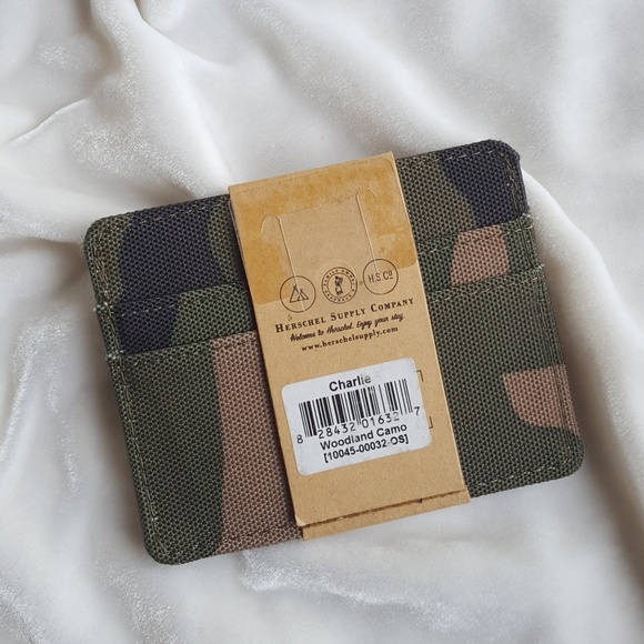 NWT Herschel Woodland Camo Cardholder - Picture 4 of 4